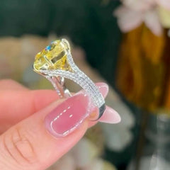 Luxurious Light Yellow Heart Cut Engagement Rings