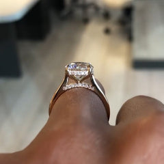 Classic Round Cut Yellow Gold Wedding Rings
