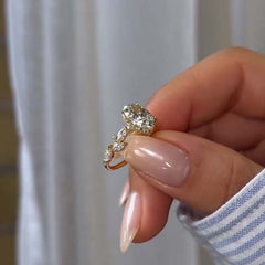 Retro Oval Cut Yellow Gold Wedding Rings
