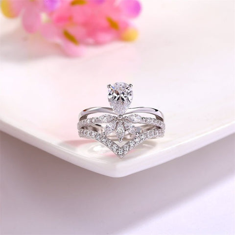 Handmade 2 CT Pear Cut Retro Crown Hollow Promise Rings