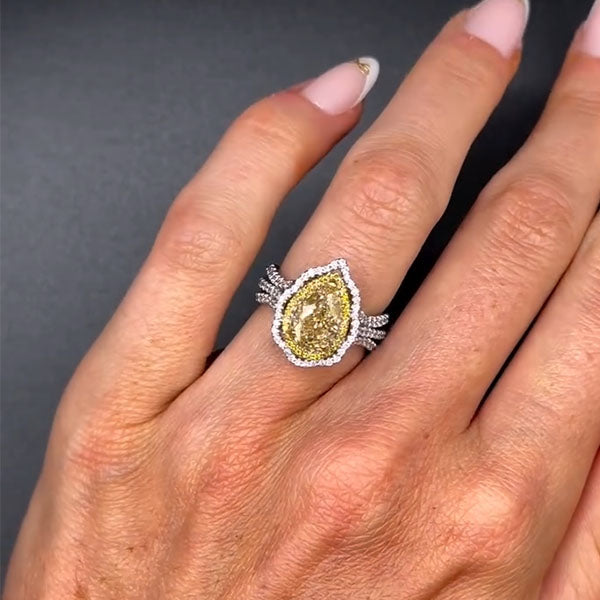 Double Halo Pear Cut Vintage Engagement Rings