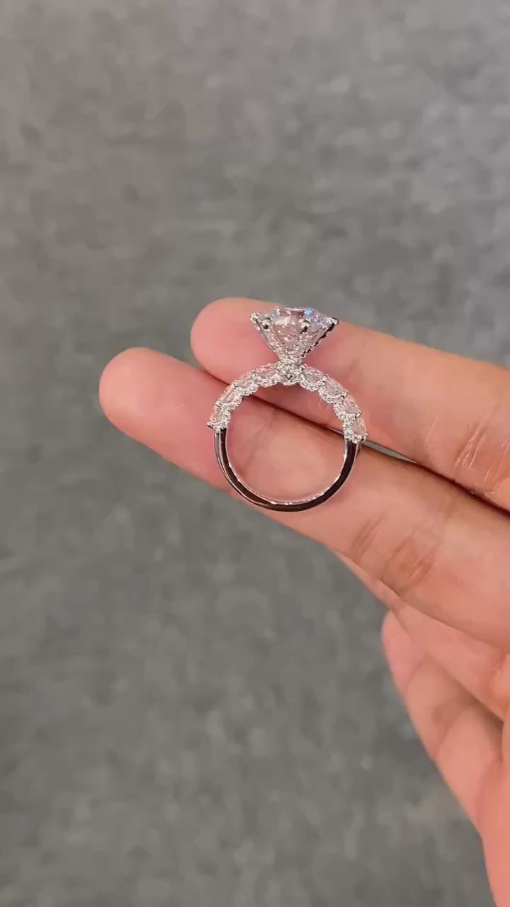 Classic and durable wedding rings for women