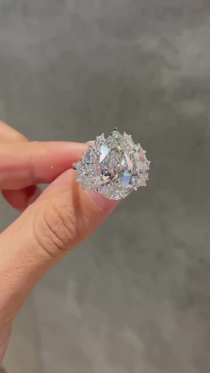 Gorgeous Diamond Pear Cut Engagement Rings