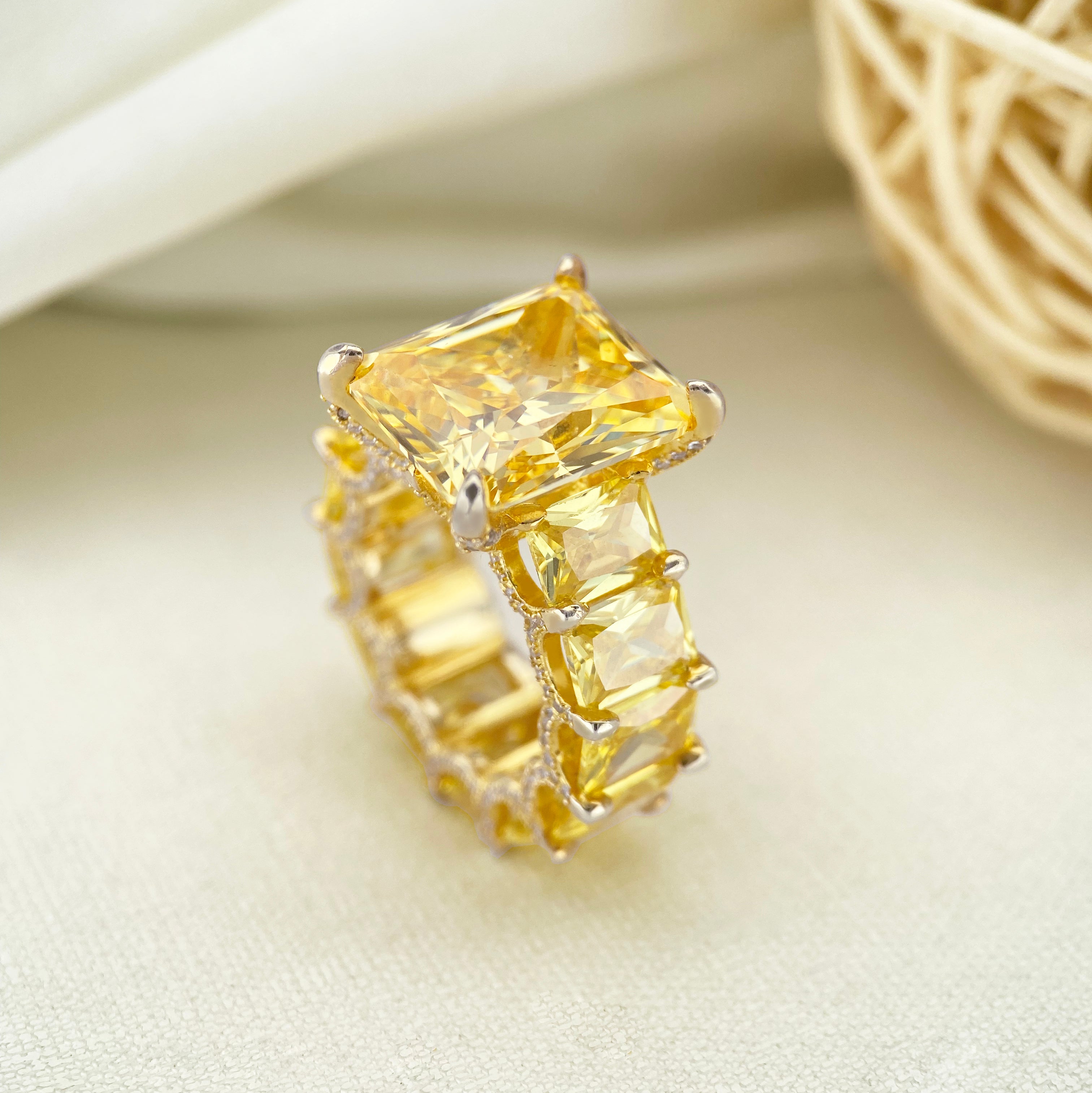 Pavlia Handmade Dazzling 10 CT Radiant Cut Fashion Rings